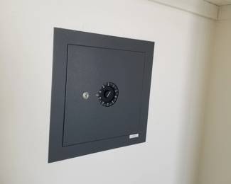 Wall safe
