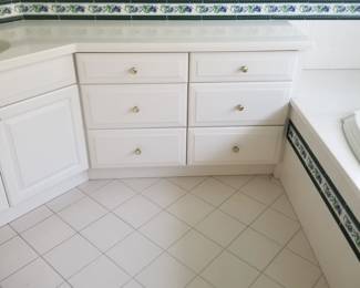 Bathroom cabinetry