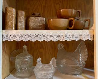 Frankoma, Hen on Nest