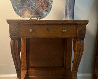 1800’s claw foot end table