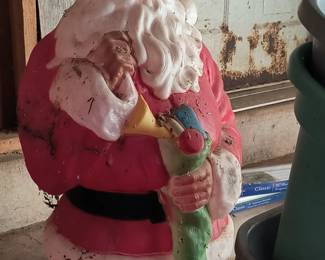 3 vintage Santas that light up.