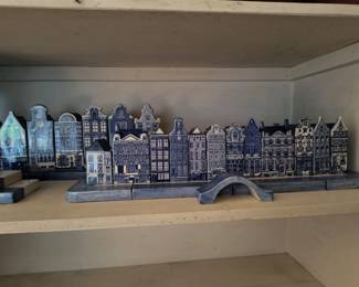 Delft vintage houses.  Two sizes.