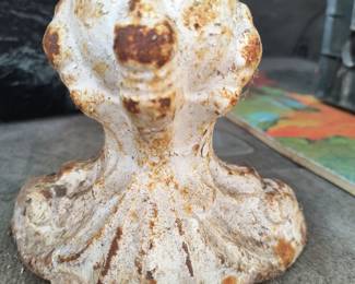 4 feet to Victorian tub