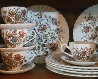 Johnson Bros Staffordshire Bouquet dinnerware 