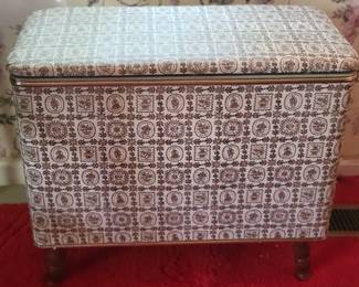 Vintage laundry hamper 