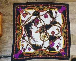 BEAUTIFUL SILK HERMES EQUESTRIAN SCARF IN ORIGINAL BOX