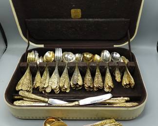 ANTIQUE GILT GOLD SILVER FLATWARE SET IN 1940s MARSHALL WHITE BAKELITE CHEST BOX