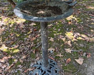 Metal bird bath