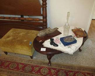 Vintage 1970s Heritage ottoman, Queen Anne coffee table