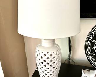 White ceramic lamps