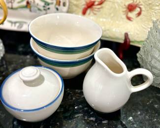 Pfattzgraff bowls/cream sugar