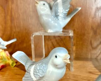 Sweet bird figurines