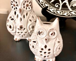 Amusing ceramic owls