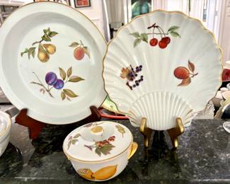 Royal Crown Derby serving pieces