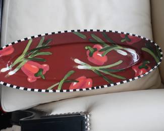 Droll oval platter