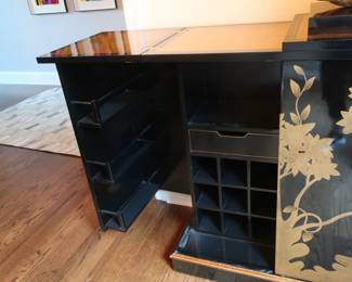 Slots for bar items in bar.