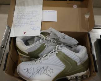 Kirk Heinrich signed basket ball shoes They are converse size 13. He played at St Charles high school and Kansas University.