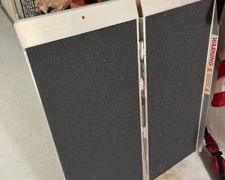 Aluminum portable ramp 