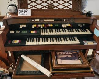 Hammond Organ 