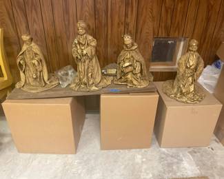 Handmade & super unique 3 Wisemen set and one of their cousins who didn't make the cut. Incl. jeweled crowns.