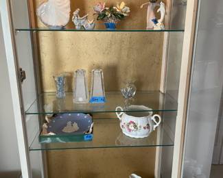 Jasper bicentennial plate by Wedgewood. Vintage and Antique collectibles & Party-Lite candlesticks. 