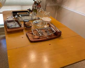 Close up of kitchen table top, part of the same Duncan Phyfe styled mid-century set.