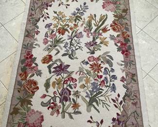 Smaller sized area rug, perfect for your front entryway. Newer addition to the home.