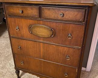 Antique Dresser - 5 drawers