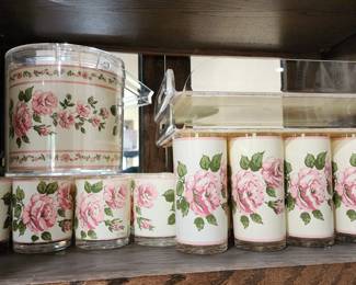 plactic rose tumbler tray set