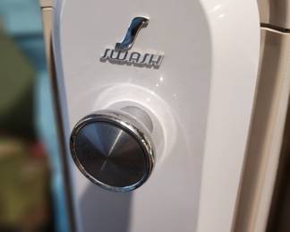 Swash dry cleaning machine