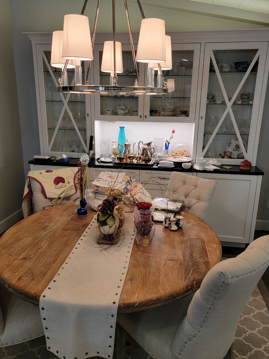 Beautiful dining room table and chairs