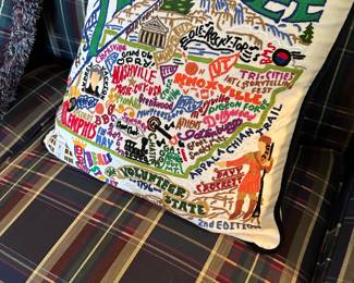 Tennessee embroidery pillow 