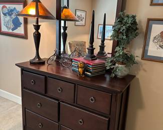 Full size bedroom suite, bed, dresser, nightstand 