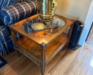Mid century occasional table, large vintage brass lamp with black shade