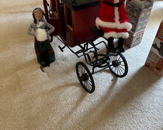 2001 rare Carolers carriage