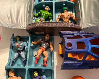 Star Wars characters with Case