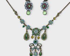 Beautiful Colorful Rhinestone Chandelier 16 Inch Statement Necklace W/ Matching Clip On Earrings