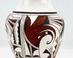 Native American Navajo Hand Painted Art Pottery Vase