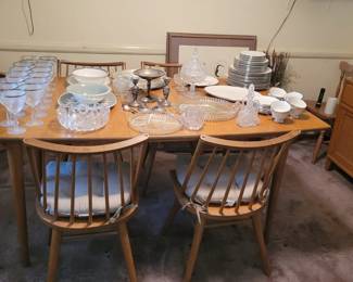 Beautiful Rare Conant Ball MCM Dining Table with 2 leaves and pads with 6 matching Chairs, also available is matching lovely Mirrored Dining Room Buffet, Bed, End Tables, and Bookcase Cabinet all in Beautiful Condition!!! Many other pieces of MCM Furniture in Beautiful Condition for sale in this estate.