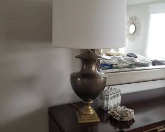 Table lamp
