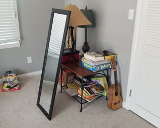 Mirror, end table, table lamp