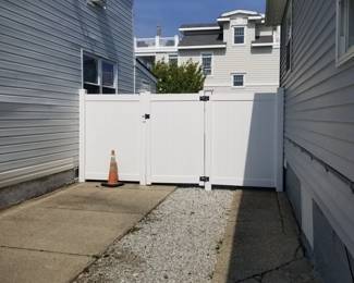 Vinyl fencing