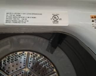 Apartment size washer/dryer combo unit; dryer is GAS