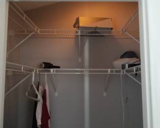 Closet system
