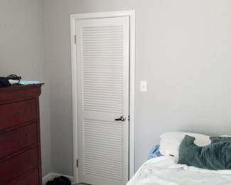 Louvered interior door