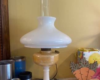 Beautiful lamp. Works great!