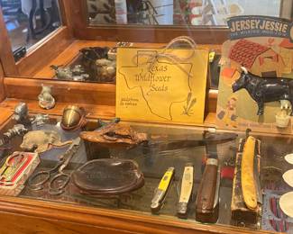 Many interesting vintage pieces