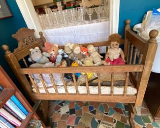 Old baby rocking bassinet