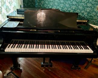 Yamaha G-3 6' grand piano with bench