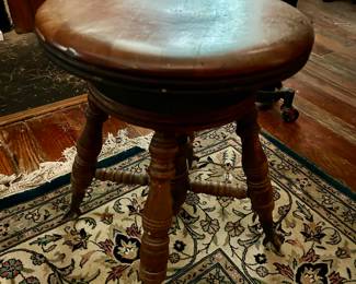 Piano stool